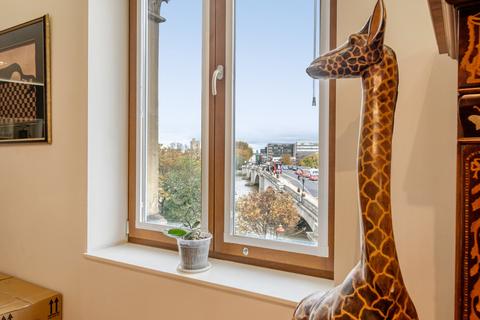 3 bedroom flat for sale, Putney High Street, Putney, London, SW15