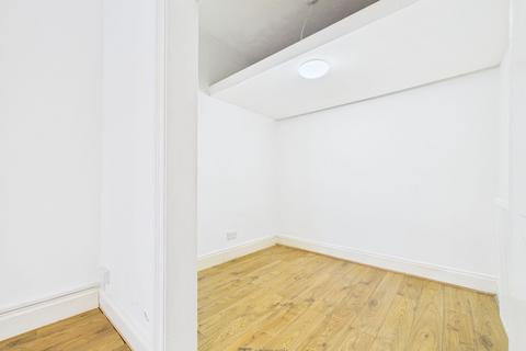 2 bedroom flat to rent, Shaftesbury Road, Southsea, PO5