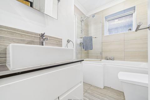 2 bedroom flat to rent, Shaftesbury Road, Southsea, PO5