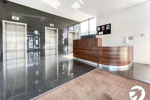 2 bedroom flat for sale, Lower Stone Street, Maidstone, Kent, ME15
