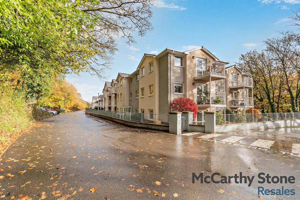 Rivers Edge Court