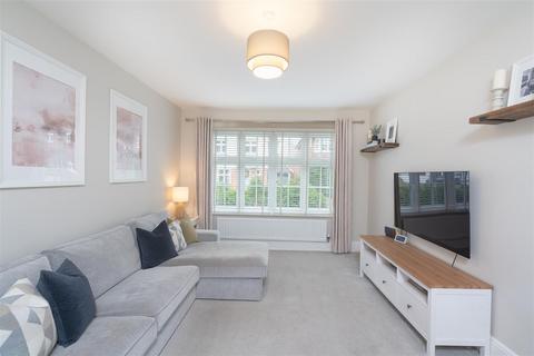 5 bedroom detached house for sale, Hawthorn Farm Road, Leeds LS14