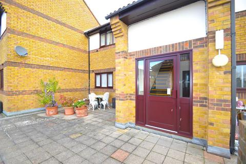2 bedroom apartment for sale, Rectory Road, Rochford
