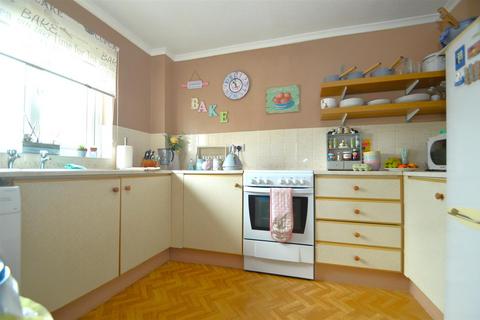 2 bedroom apartment for sale, Rectory Road, Rochford