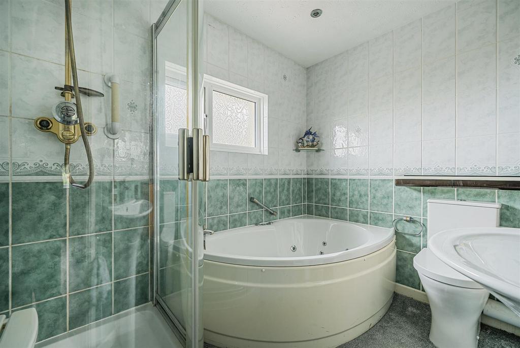 1374960-6-6904e5dc502d7.jpg
