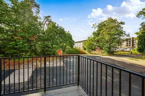 undefined, Farnborough Road, Hampshire GU14