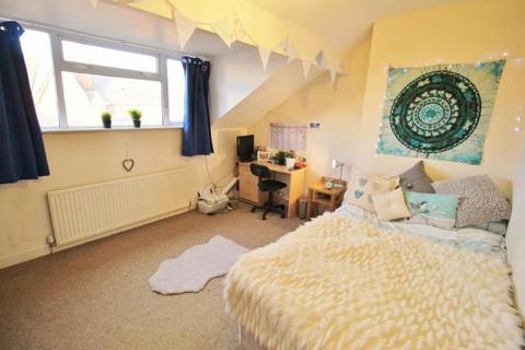 5 bedroom house to rent, Hartley Grove, Leeds LS6