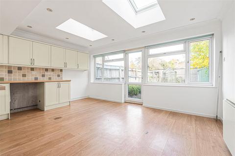 4 bedroom semi-detached house for sale, Malvern Road, Cambridge CB1