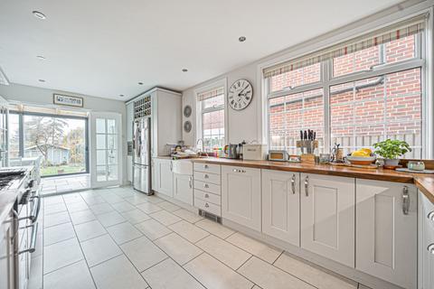 4 bedroom semi-detached house for sale, Ridgway Road, Farnham, GU9