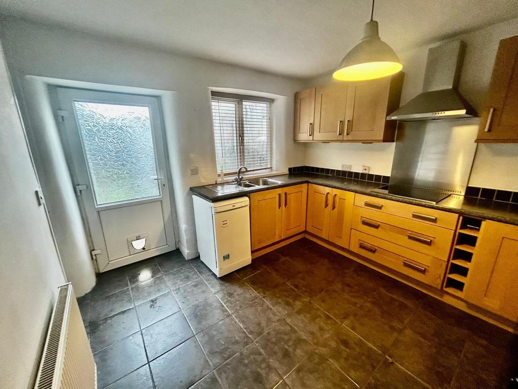 Kitchen b