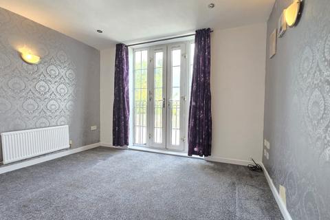 2 bedroom flat to rent, Bawtry Road, Doncaster DN4