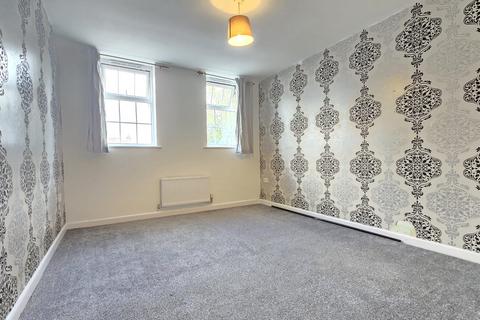 2 bedroom flat to rent, Bawtry Road, Doncaster DN4