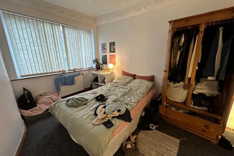 9 bedroom house to rent, Raven Road, Leeds LS6