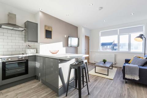 4 bedroom flat to rent, Woodsley Rd, Leeds LS2