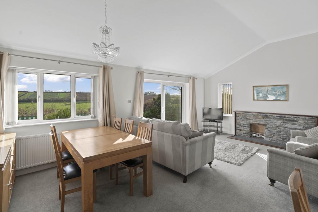 33 Mead Drive - Sitting Room 2.JPG