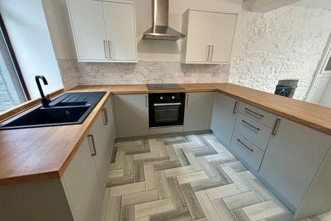 3 bedroom terraced house to rent, Ystrad Road, Pentre, CF41