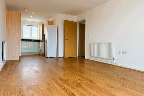 2 bedroom flat to rent, Ashwood Place, Tamar Way, Slough, SL3