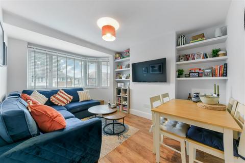 2 bedroom maisonette for sale, Runnymede, Colliers Wood SW19