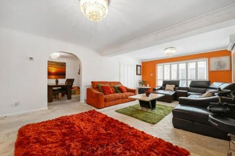 44 Advice Avenue, Grays, RM16 6QN