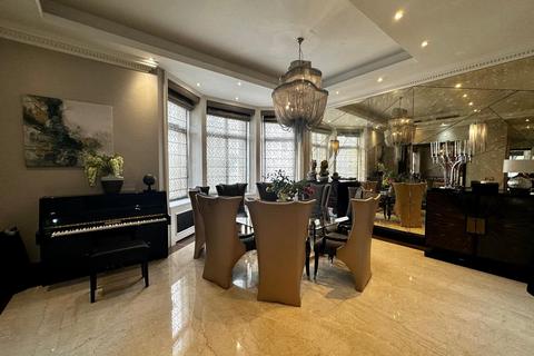 4 bedroom apartment to rent, Park Lane, London W1K