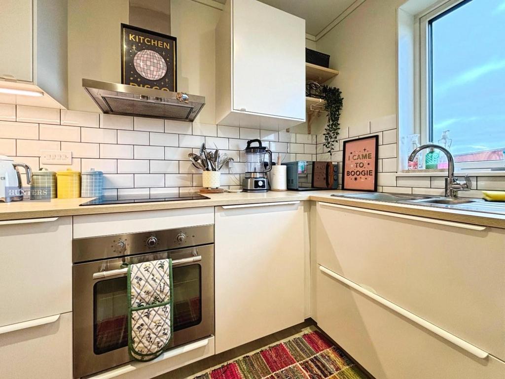 Open Plan Kitchen / Diner