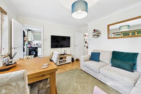2 bedroom ground floor maisonette for sale, West Ewell KT19