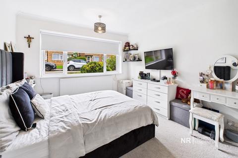 2 bedroom ground floor maisonette for sale, West Ewell KT19
