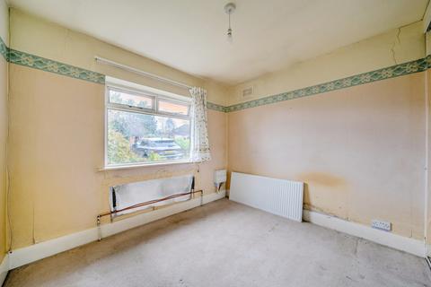 3 bedroom bungalow for sale, Tynley Grove, Jacob's Well, Guildford, GU4