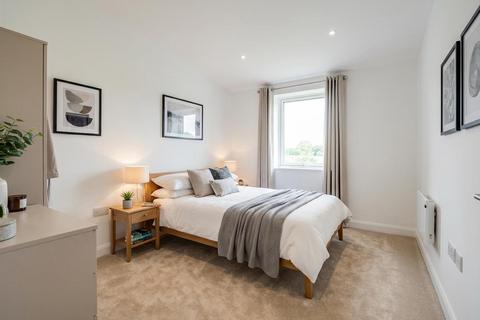 4 bedroom semi-detached house for sale, Wakefield Road, Bradford BD11