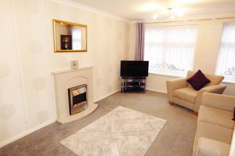 2 bedroom flat for sale, Upper Town Street, Bramley LS13