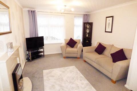 2 bedroom flat for sale, Upper Town Street, Bramley LS13