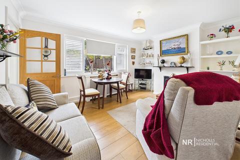 2 bedroom maisonette for sale, West Ewell KT19