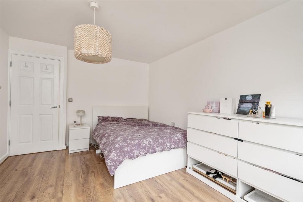 Apartment 9, 8 Rea Place 7.jpg