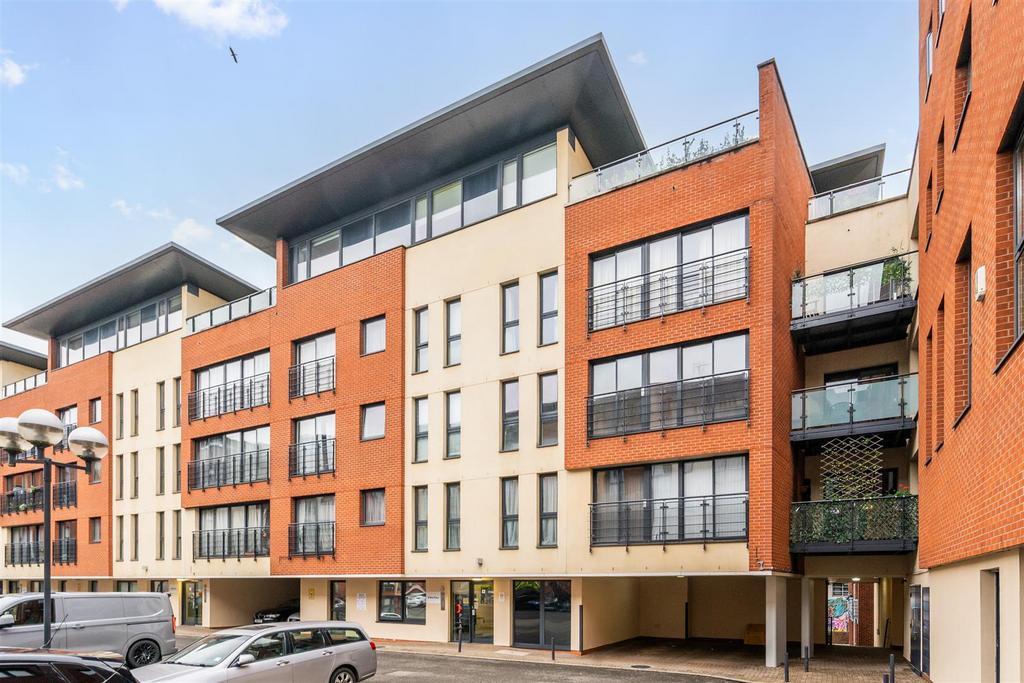 Apartment 9, 8 Rea Place 9.jpg
