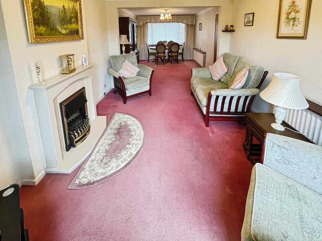Lounge/Dinng Room