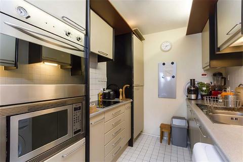 2 bedroom flat to rent, Cromwell Road, London SW7