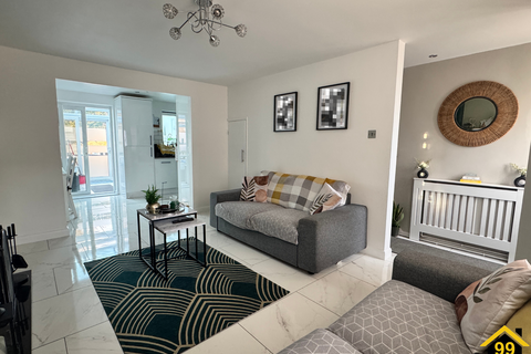 3 bedroom terraced house for sale, Brodrick road, Eastbourne, United Kingdom, BN22