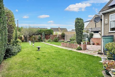 2 bedroom semi-detached bungalow for sale, Kevin Close, Billericay CM11