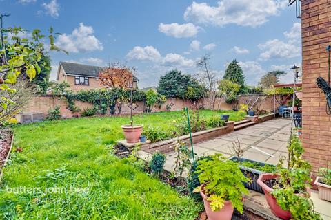 4 bedroom detached house for sale, Pulteney Drive, Stafford