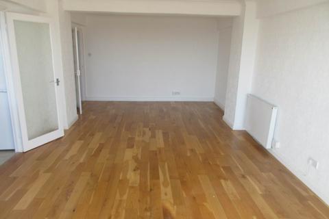 3 bedroom flat to rent, Tower Court, Westcliff Parade, Westcliff On Sea