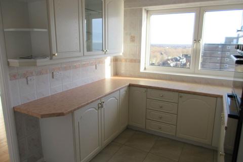 3 bedroom flat to rent, Tower Court, Westcliff Parade, Westcliff On Sea