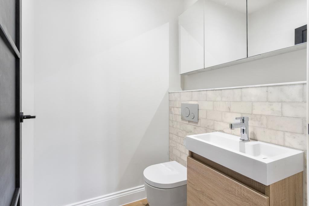 Cloak room