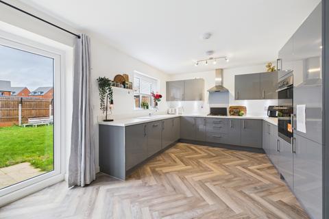 4 bedroom detached house for sale, Silver Birch Road, Wootton, NN4 6FZ