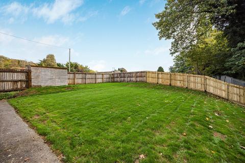 2 bedroom bungalow for sale, Bath Road, Stonehouse, Gloucestershire, GL10