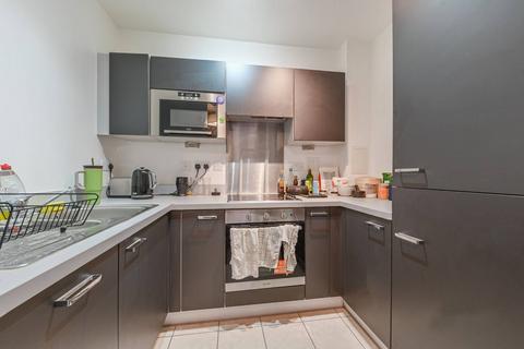 8 Nelson Walk, London E3