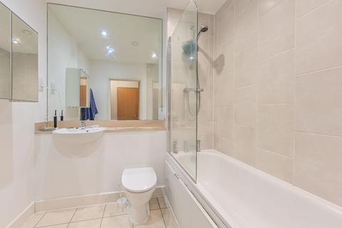8 Nelson Walk, London E3