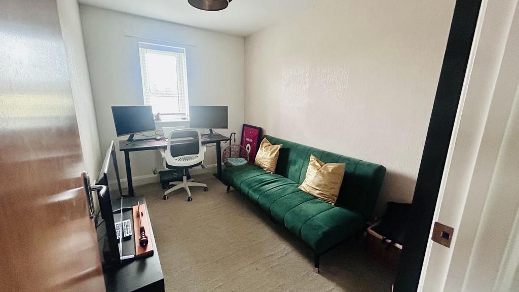 10. Bedroom 3