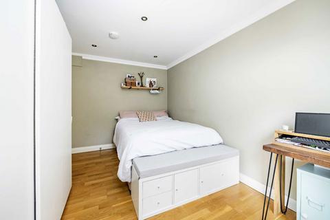 undefined, Woodseer Street, London E1