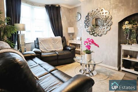 3 bedroom terraced house to rent, Beake Avenue, Coventry