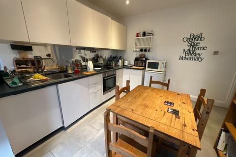 3 bedroom semi-detached house for sale, Malvern Avenue, Stapenhill, Burton-on-Trent, DE15